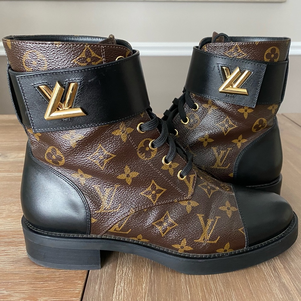 Louis Vuitton Wonderland Flat Ranger Boots size 40.5
